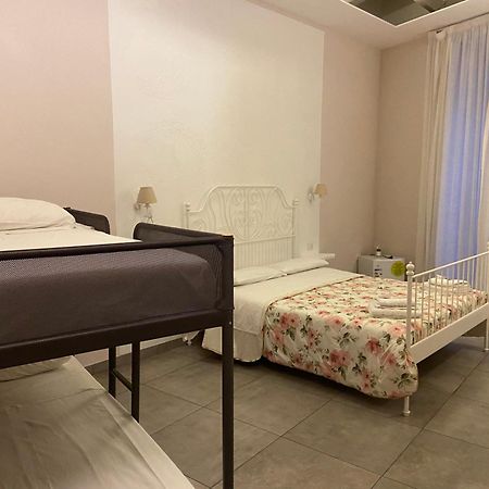 Beb La Gemma Bed & Breakfast Napoli Dış mekan fotoğraf