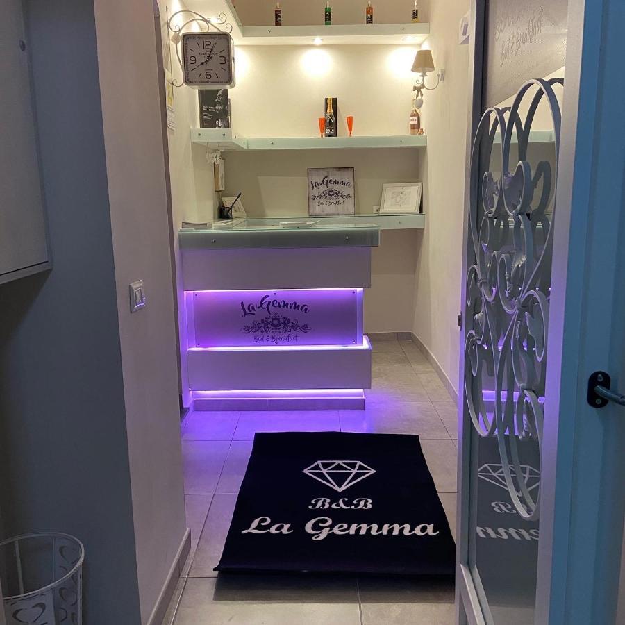 Beb La Gemma Bed & Breakfast Napoli Dış mekan fotoğraf