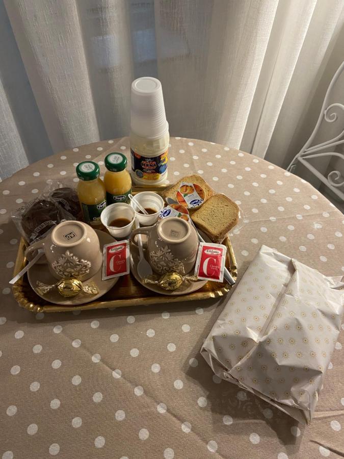 Beb La Gemma Bed & Breakfast Napoli Dış mekan fotoğraf