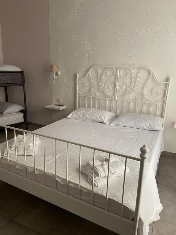 Beb La Gemma Bed & Breakfast Napoli Dış mekan fotoğraf