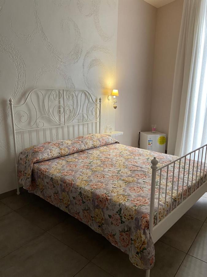 Beb La Gemma Bed & Breakfast Napoli Dış mekan fotoğraf