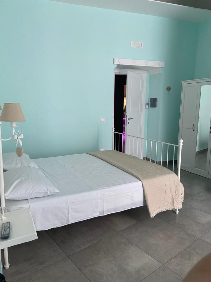 Beb La Gemma Bed & Breakfast Napoli Dış mekan fotoğraf