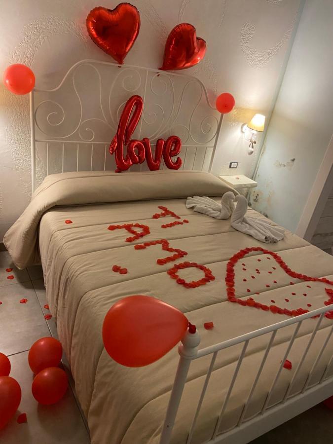 Beb La Gemma Bed & Breakfast Napoli Dış mekan fotoğraf