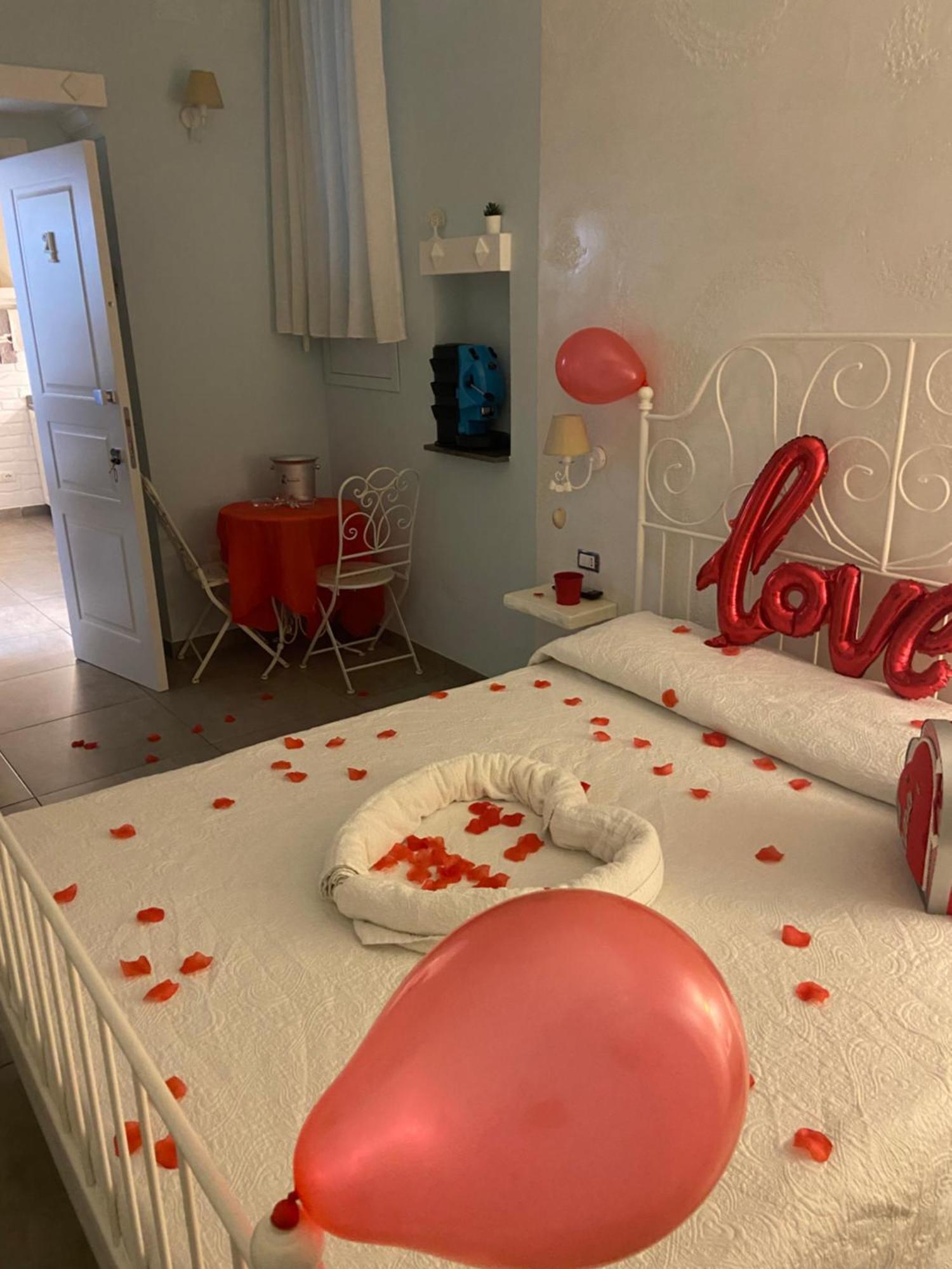 Beb La Gemma Bed & Breakfast Napoli Dış mekan fotoğraf
