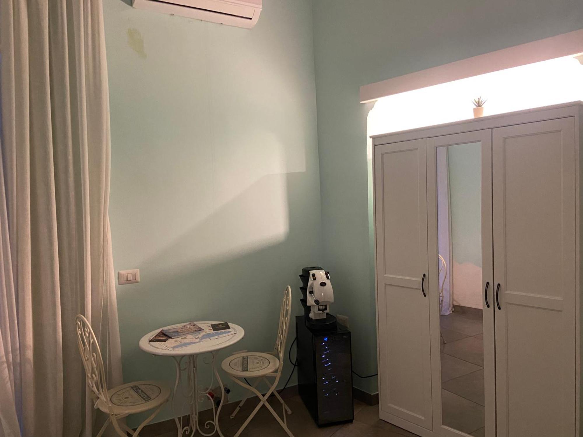 Beb La Gemma Bed & Breakfast Napoli Dış mekan fotoğraf