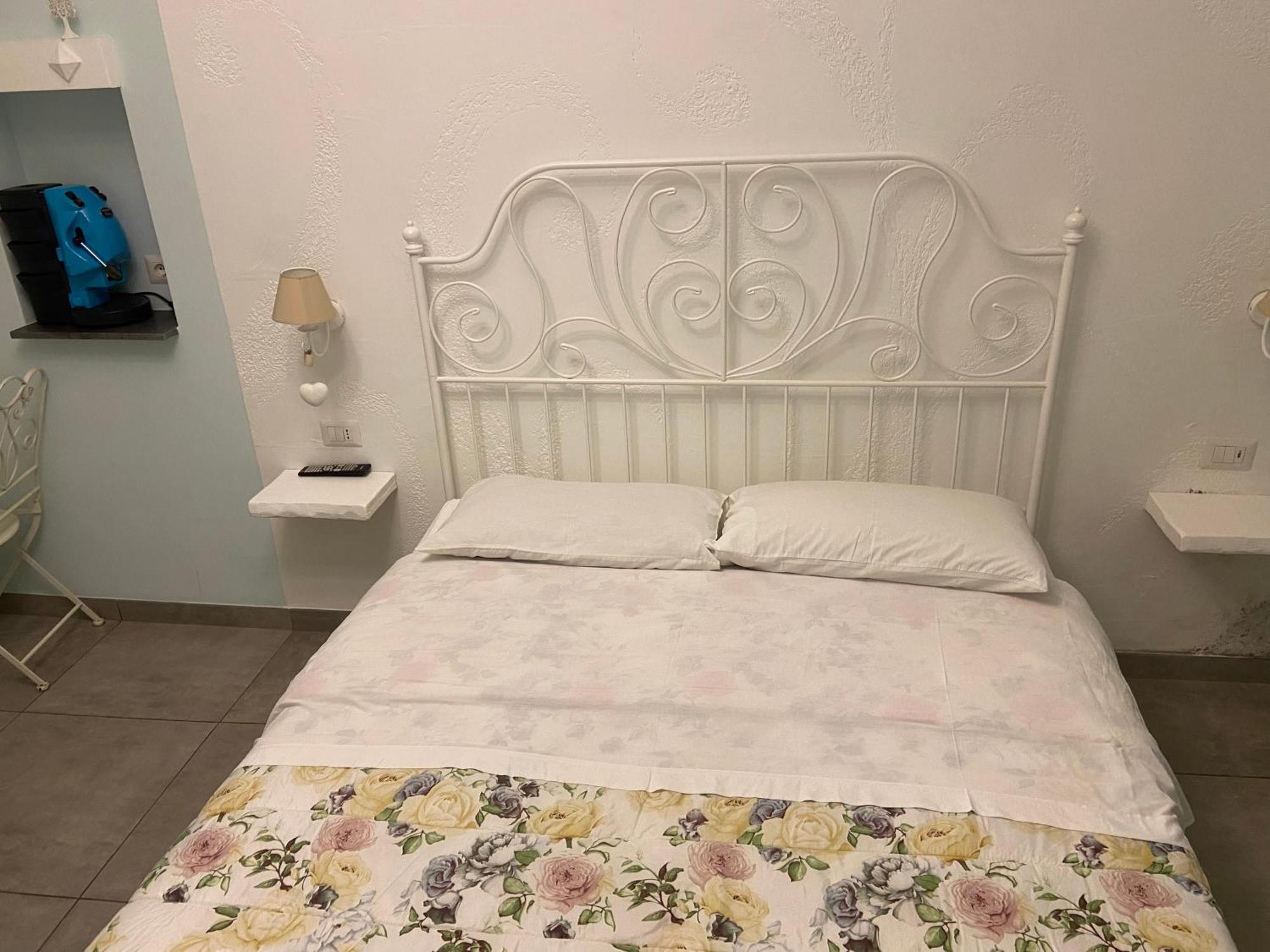 Beb La Gemma Bed & Breakfast Napoli Dış mekan fotoğraf
