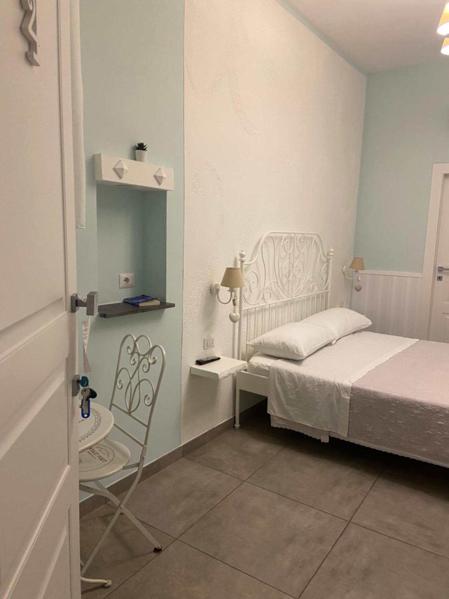 Beb La Gemma Bed & Breakfast Napoli Dış mekan fotoğraf